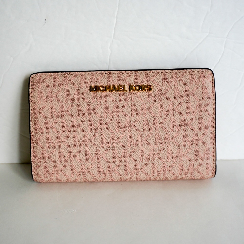 Michael Kors Pink Wallet
